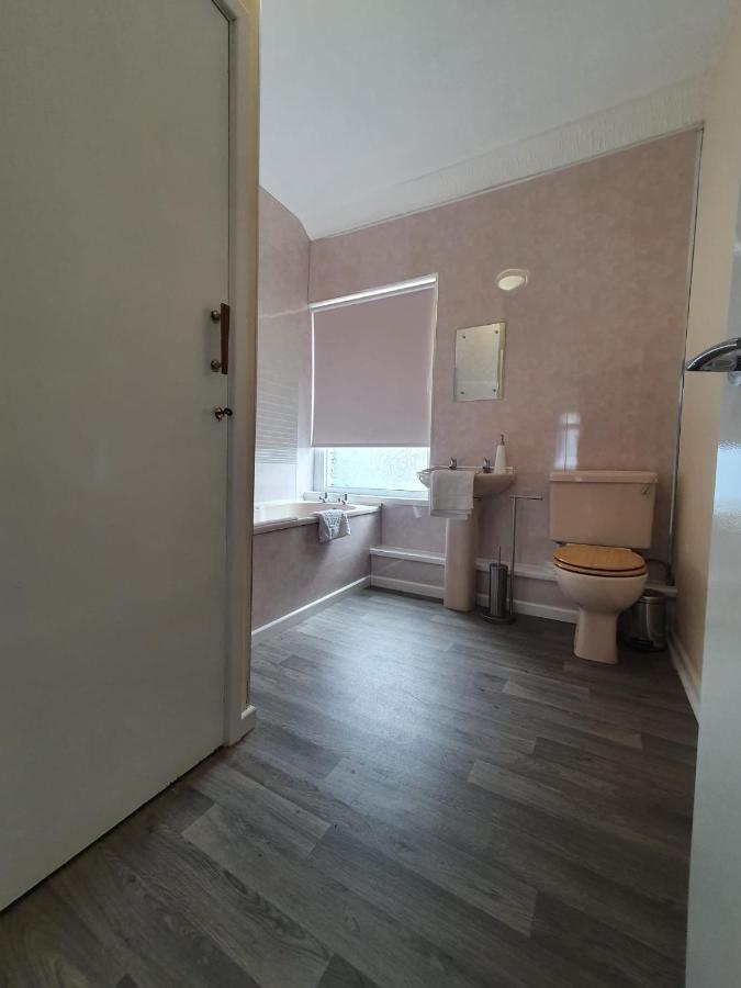 2 Bed House, Contractors & Holiday Guests Welcomed Dowlais Экстерьер фото